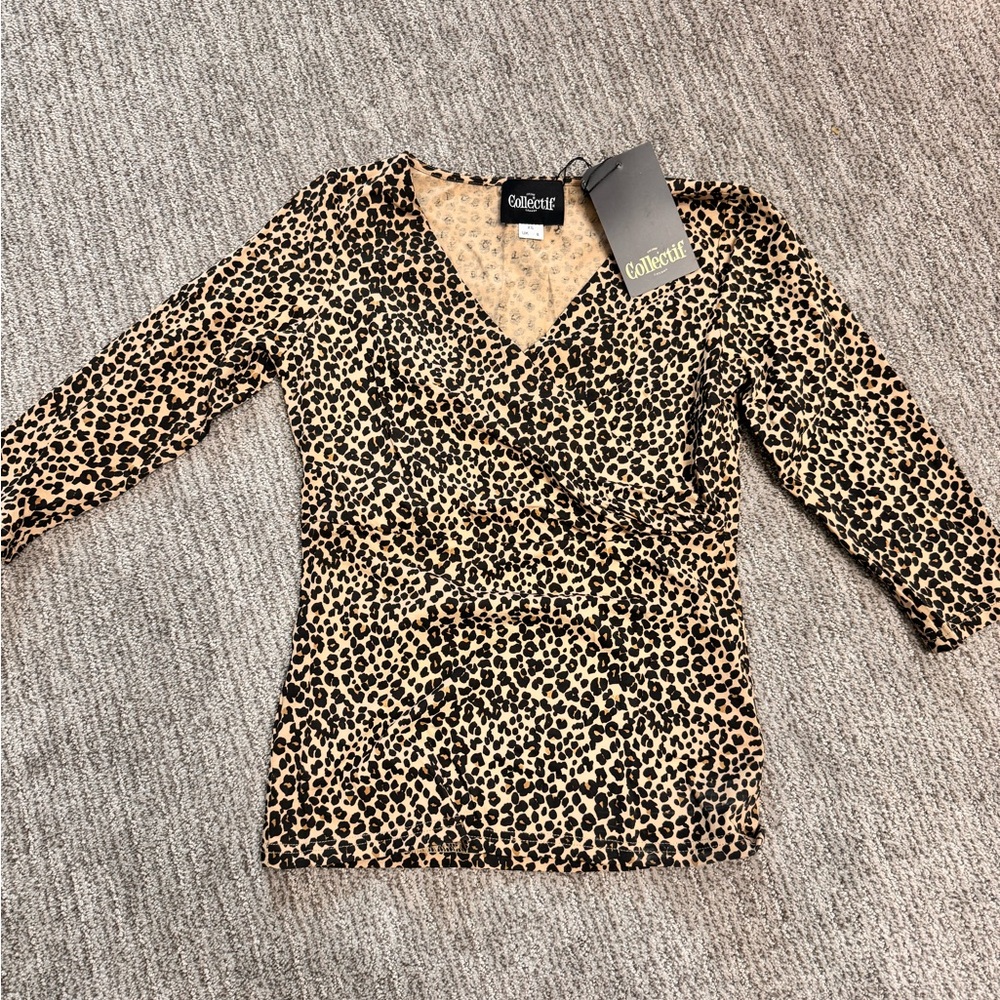 Collectif Leopard Print 3/4 sleeve top